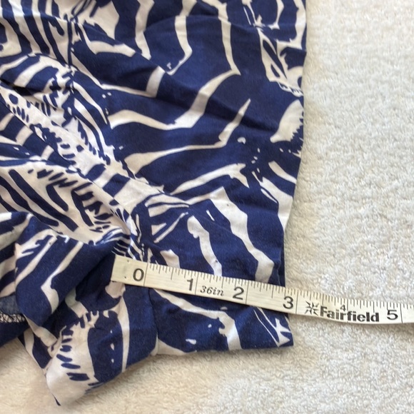 Lilly Pulitzer umbrella print romper with tie belt - Picture 10 of 10